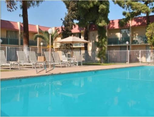 Vacation Inn Phoenix Exterior foto